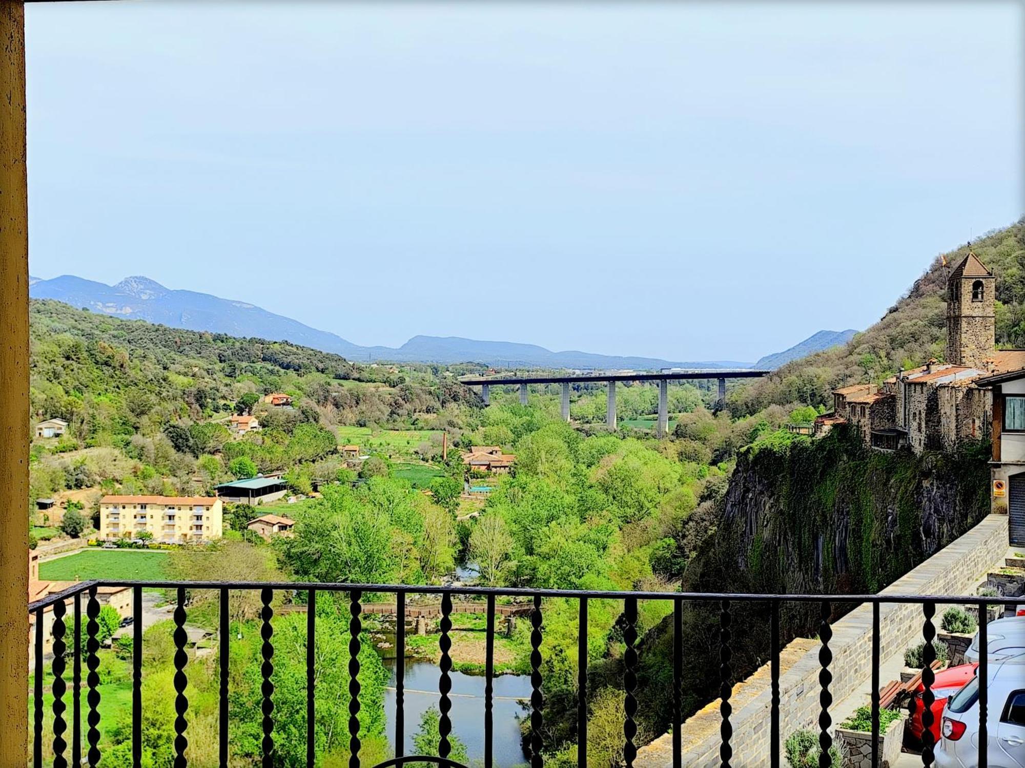 Can Castell Castellfollit de la Roca Exterior photo