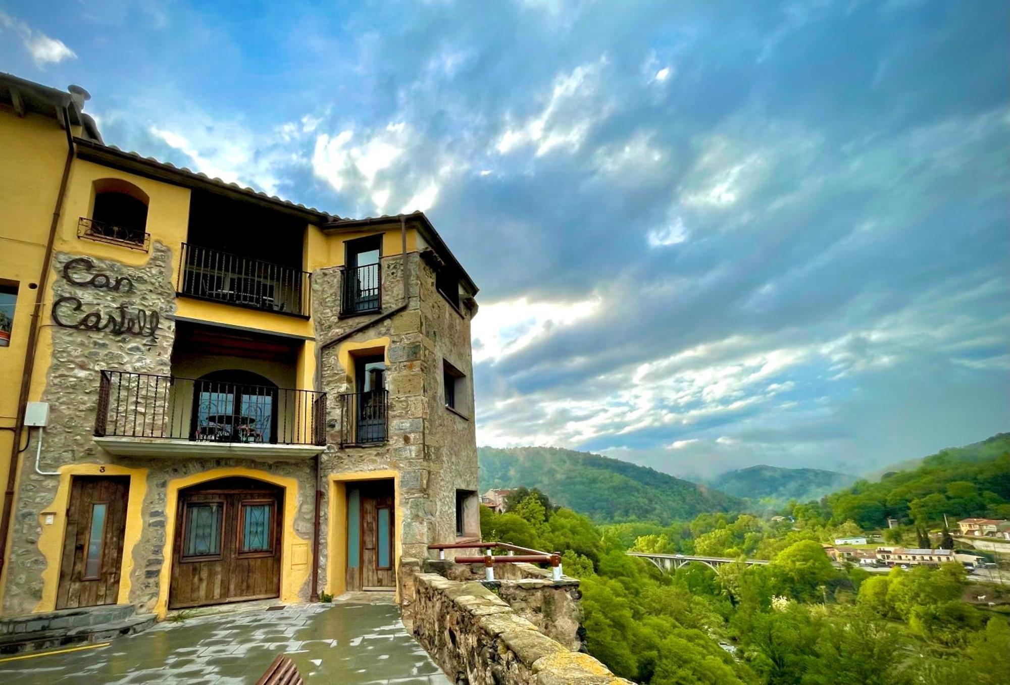 Can Castell Castellfollit de la Roca Exterior photo